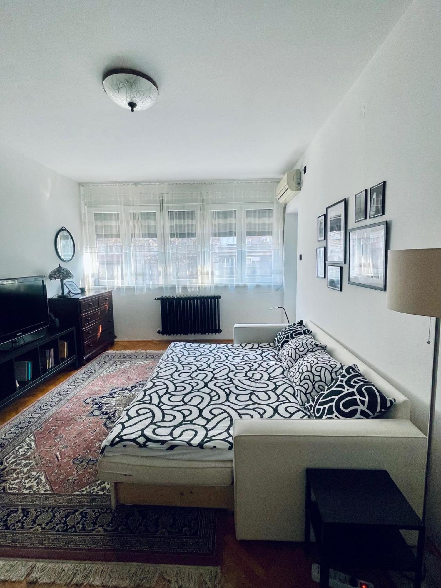Apartment Mirochka Belgrado Esterno foto